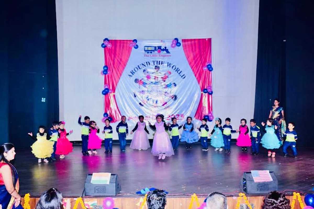 वार्षिकोत्सव में बच्चों ने अपनी प्रस्तुति से बांधा समा